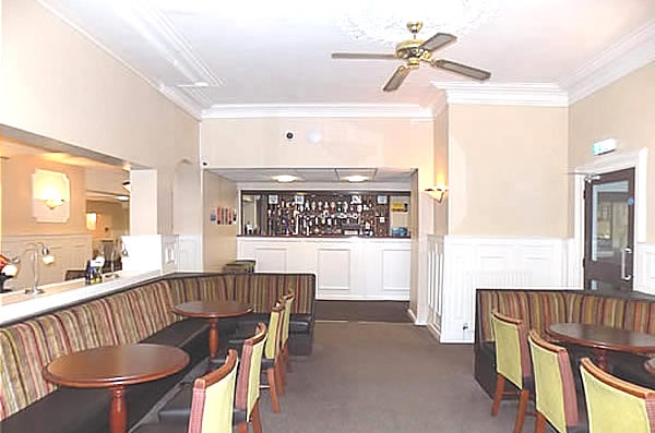 Blackpool Hotel 2 – bar